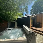 아파트 Tiny House Utulno 트로야노비체