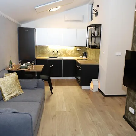 アパート Tiny House Utulno トロヤノヴィツェ