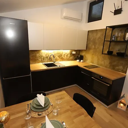 Tiny House Utulno アパート トロヤノヴィツェ