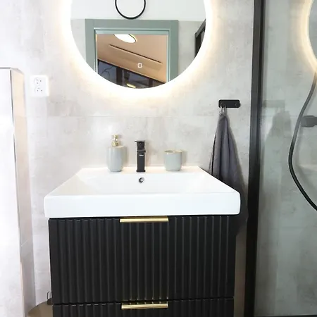 아파트 Tiny House Utulno 트로야노비체