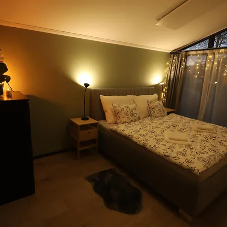 アパート Tiny House Utulno トロヤノヴィツェ