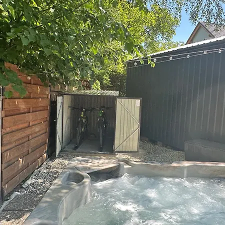 דירה Tiny House Utulno טרויאנוביצה