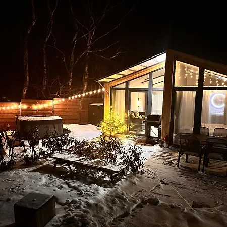 Tiny House Utulno アパート