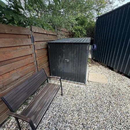 דירה Tiny House Utulno טרויאנוביצה